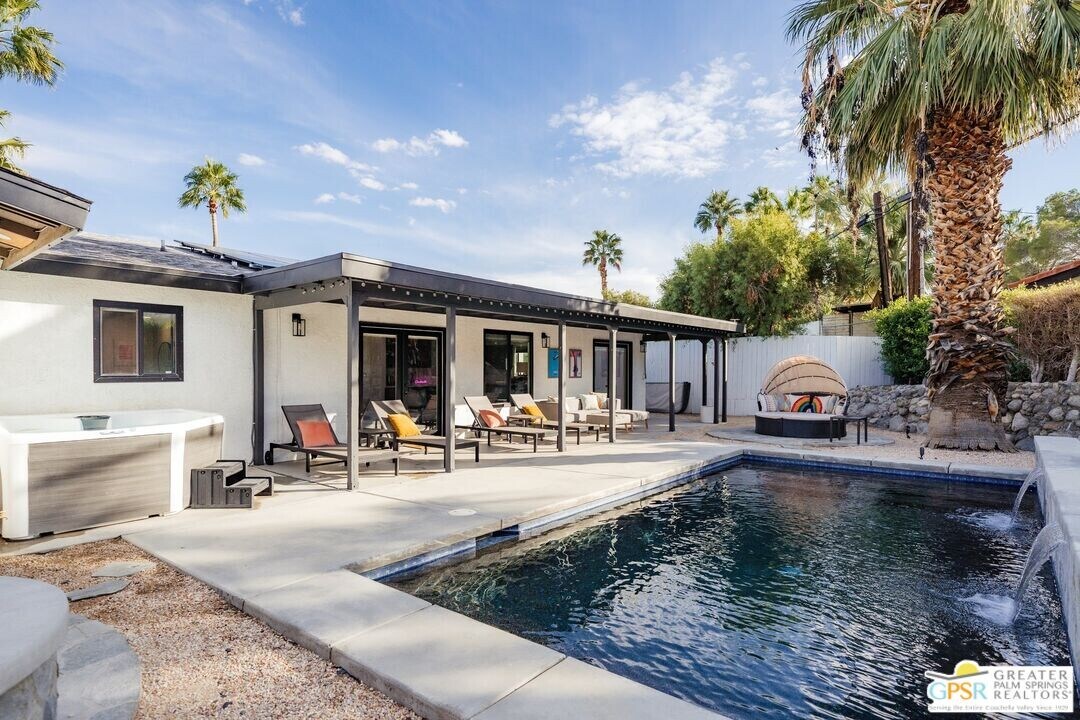 2655 N Junipero Ave in Palm Springs, CA - Building Photo