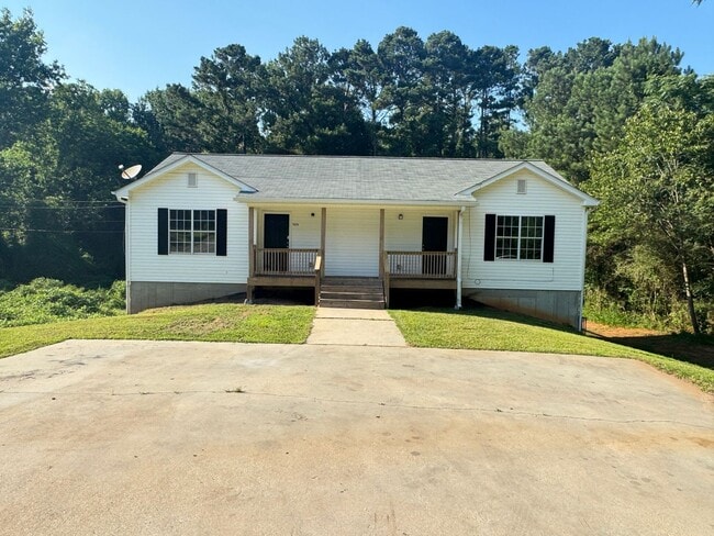 property at 10226 Stone St NW