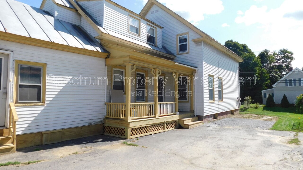 51 Western Ave in Waterville, ME - Building Photo