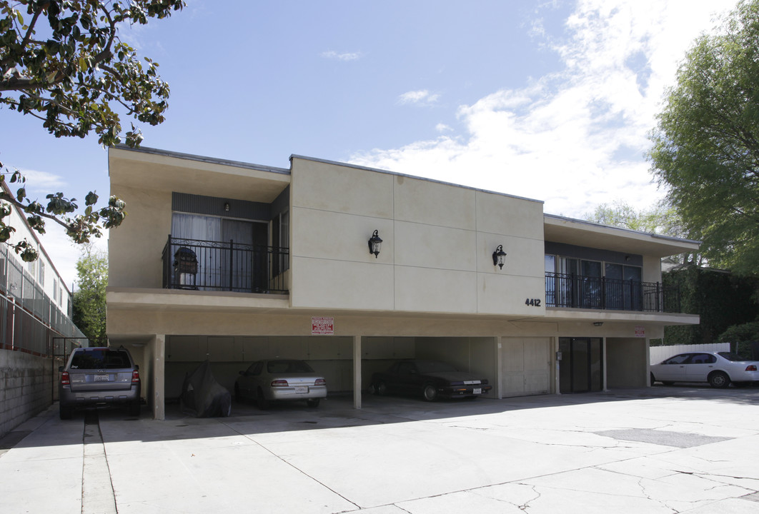 4412 Ventura Canyon Ave in Van Nuys, CA - Building Photo