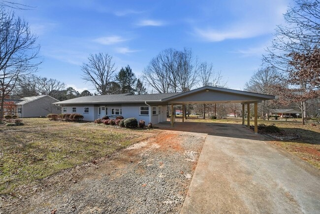 property at 538 Rowe Dr