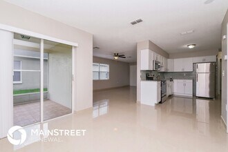 8437 National Dr in Port Richey, FL - Building Photo - Building Photo