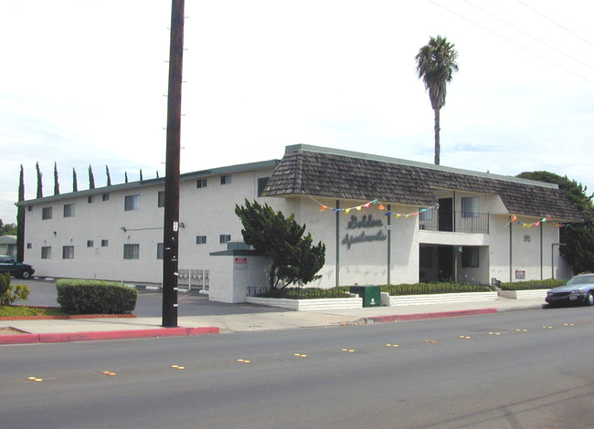 Golden Apartments in El Cajon, CA - Building Photo - Building Photo