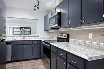 2344 Flamingo Way in Winter Park, FL - Building Photo - Building Photo