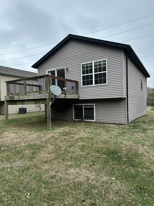 805 Black Jack Rd in Collinsville, IL - Building Photo - Building Photo