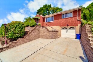 235 McKinley St in Pittsburgh, PA - Building Photo