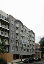 Lander Regency Apartments