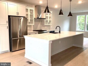 10590 Red Oak St in Fairfax, VA - Building Photo - Building Photo
