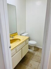 12731 Pacific Ave, Unit 6 in Los Angeles, CA - Foto de edificio - Building Photo