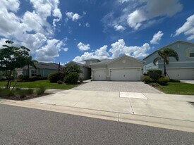 17893 Wayside Bnd in Punta Gorda, FL - Building Photo