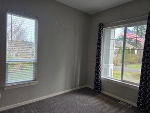 7924 Yosemite Pl SE in Port Orchard, WA - Building Photo - Building Photo