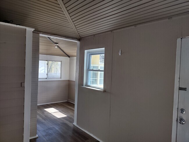 120 N Broadway, Unit 1 in Pitman, NJ - Foto de edificio - Building Photo