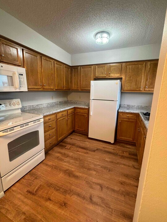 23661 4th St, Unit Unit 4 in Grand Rapids, OH - Foto de edificio