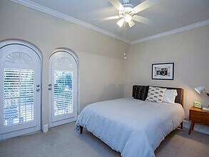 1919 Portsmouth in Houston, TX - Foto de edificio - Building Photo