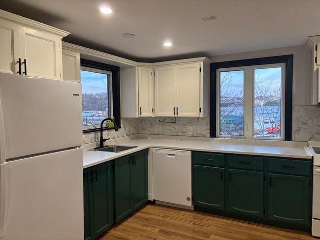 11 Green St in Dartmouth, NS - Building Photo - Building Photo
