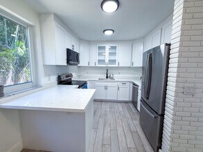 2823 Polk St in Hollywood, FL - Building Photo - Building Photo