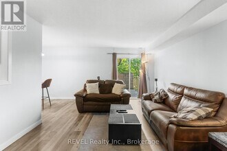 5222 Portage Rd in Niagara Falls, ON - Building Photo - Building Photo