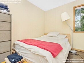 170 Rawson Rd, Unit 2 in Brookline, MA - Foto de edificio - Building Photo