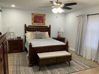 840 Threadneedle St photo'