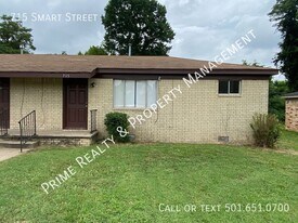 715 Smart St in Jacksonville, AR - Building Photo
