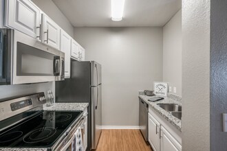 113 W Main St in League City, TX - Building Photo - Building Photo