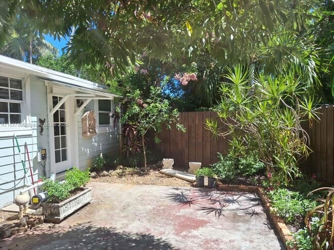 1121 NE 1st Ave. in Fort Lauderdale, FL - Building Photo - Building Photo