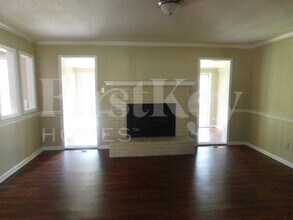 4523 Parkwood Rd in Memphis, TN - Building Photo - Building Photo