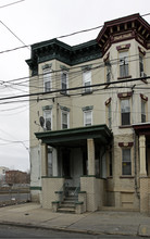 375 Baldwin Ave in Jersey City, NJ - Building Photo - Building Photo