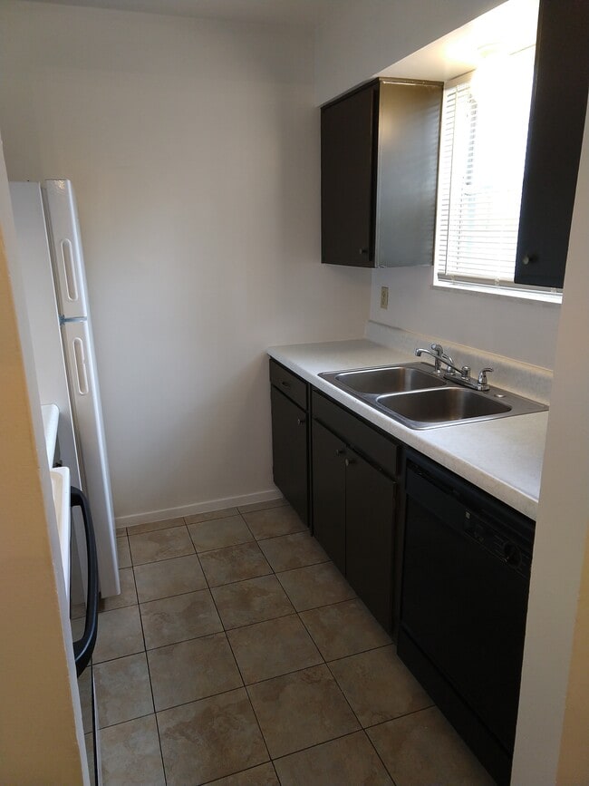 8041 Pippin Rd, Unit E-1