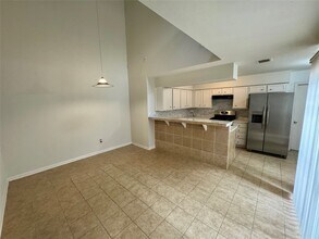 5810 Twisted Pine Ct in Houston, TX - Building Photo - Building Photo