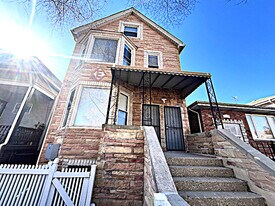 8208 S South Shore Dr, Unit 1F in Chicago, IL - Building Photo