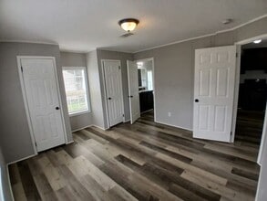 1400 Banana Rd in Lakeland, FL - Foto de edificio - Building Photo