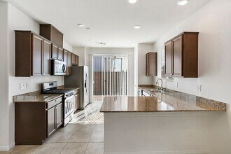 1666 Crisp Pear Ct in Las Vegas, NV - Building Photo - Building Photo