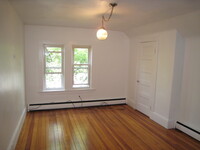 45 Main St, Unit 3 in Somerville, MA - Foto de edificio - Building Photo