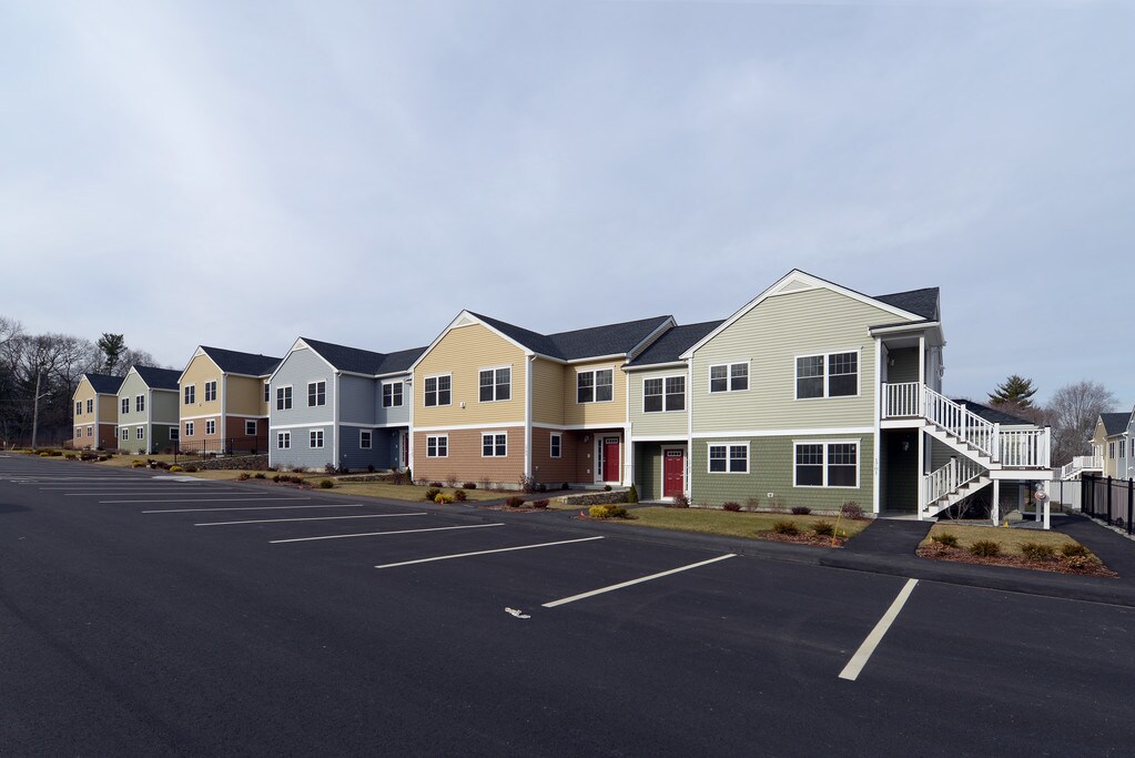 Boulders Apartments Brockton, MA Apartments For Rent