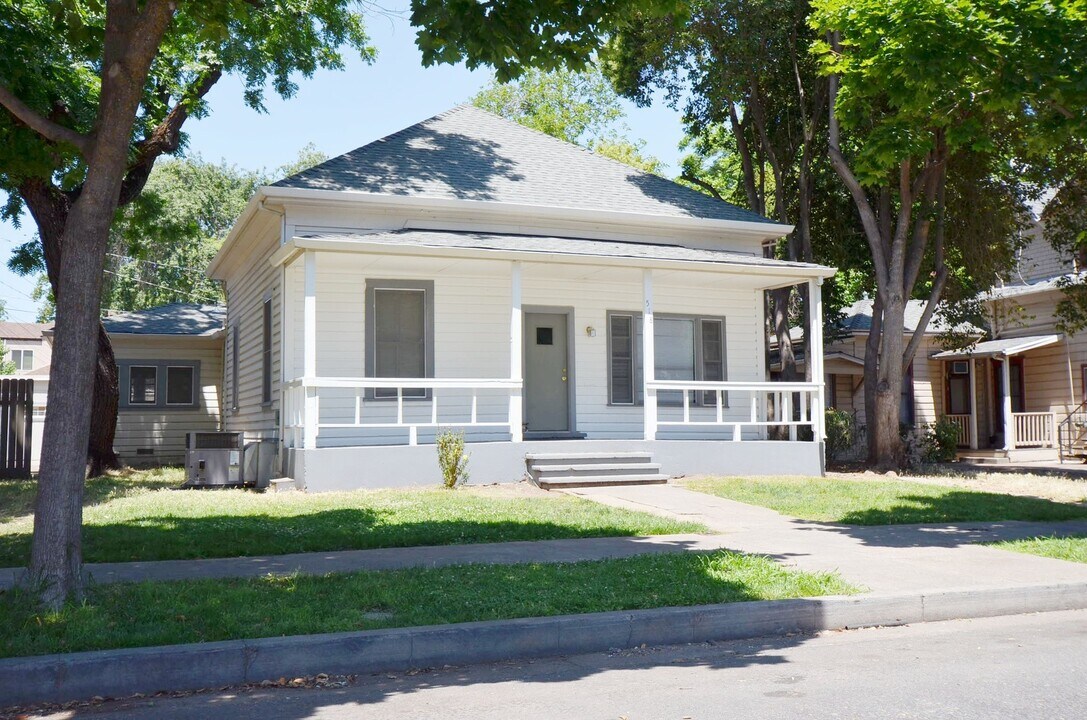 518 W 6th St in Chico, CA - Building Photo