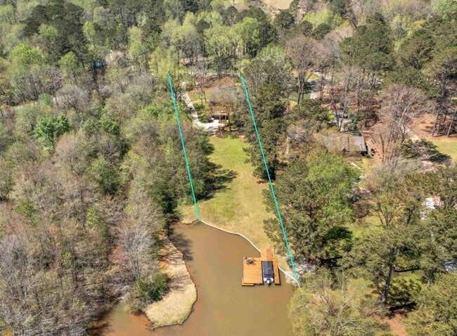 2270 Emerald Dr in Jonesboro, GA - Building Photo - Building Photo