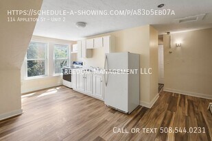 114 Appleton St in Lowell, MA - Building Photo