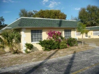 5505-5517 Oceanic Rd in Holiday, FL - Foto de edificio - Building Photo