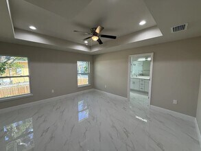 3207 36th St SW in Lehigh Acres, FL - Building Photo - Building Photo