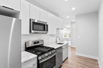 6104 N Winthrop Ave in Chicago, IL - Building Photo - Building Photo