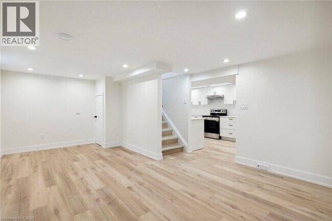 87 Leaside Dr in St Catharines, ON - Building Photo - Building Photo