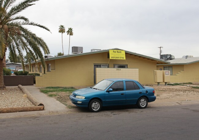 5924 W Keim Dr in Glendale, AZ - Building Photo - Building Photo