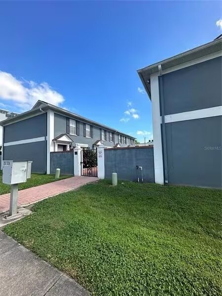 218 S Tampania Ave in Tampa, FL - Building Photo
