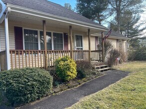 285 Charge Pond Rd in Wareham, MA - Building Photo - Building Photo