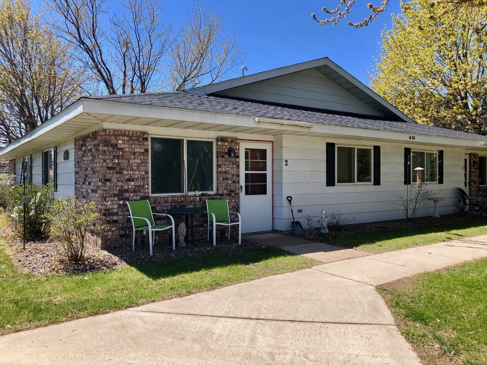 570 Valley Dr, Unit #2 in Barron, WI - Building Photo