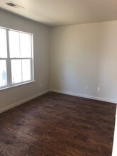 4049 Arthur Ashe Cir in Santa Rosa, CA - Foto de edificio - Building Photo