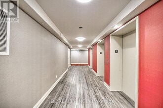 20 Meadowglen Pl in Toronto, ON - Building Photo - Building Photo