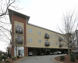 522 S Aycock St in Greensboro, NC - Building Photo - Building Photo