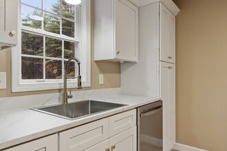 72 Patterson Rd in Shirley, MA - Building Photo - Building Photo